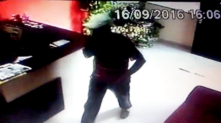 Homem furta em escritório de advogado em Joaçaba após ganhar serviço