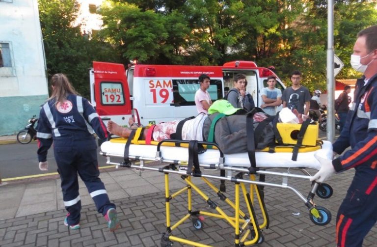 Briga de facão termina com dois feridos na Praça de Herval d´Oeste