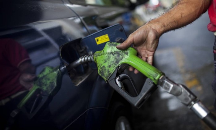 Governo sobe imposto da gasolina em R$ 0,41 e diesel a R$ 0,46