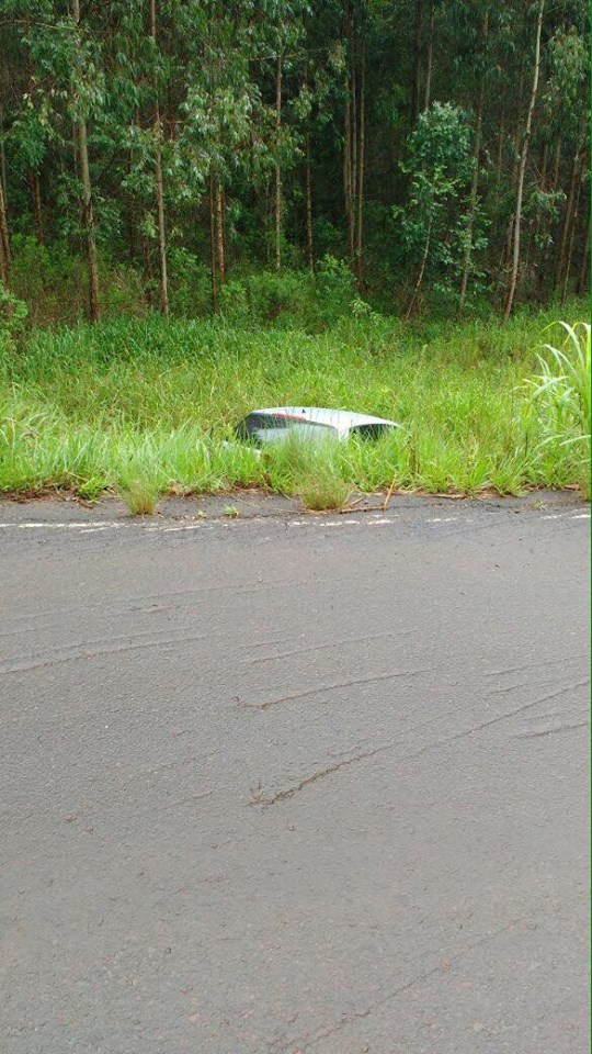 Mais um veículo sai de pista na “Curva de Linha Serraria” em Piratuba