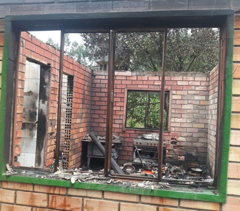 Incêndio em residência de Joaçaba deixa uma pessoa ferida