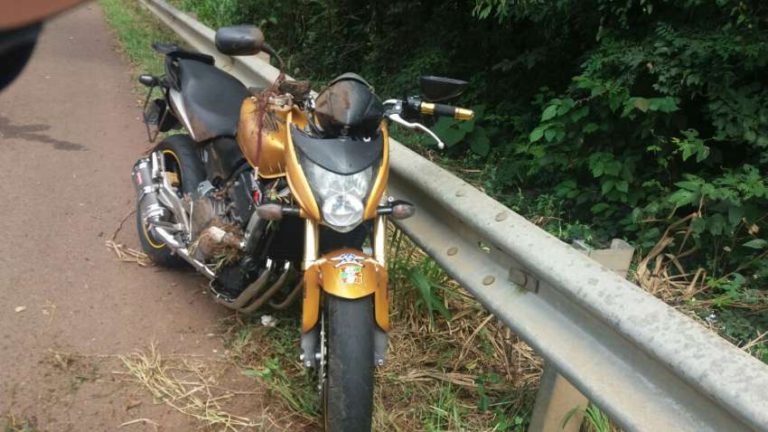 Colisão de motociclista contra guard-rail termina em morte na BR-282