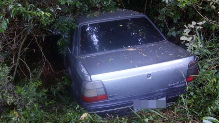 Localizado carro que teria sido usado por suspeito de assassinar mulher em Machadinho