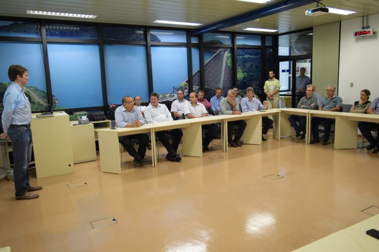 Consórcio Machadinho recebe prefeitos de municípios lindeiros na usina hidrelétrica