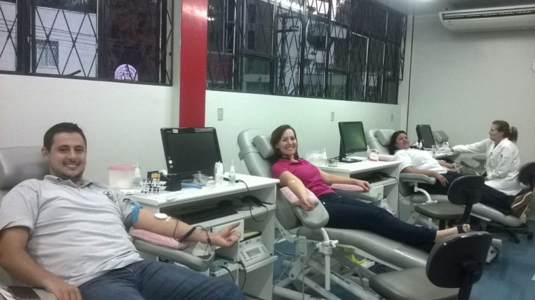 Servidores da Câmara de Vereadores de Ouro realizam a doação de sangue