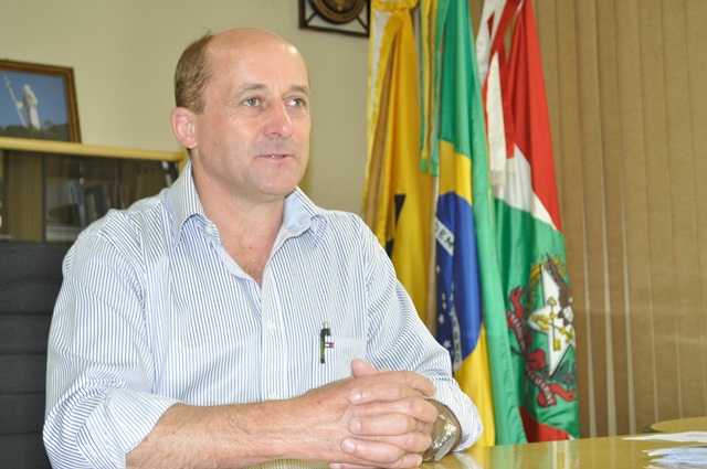Ex-prefeito de Herval cobra na Justiça quase R$ 100 mil de férias e 13º dos últimos 5 anos