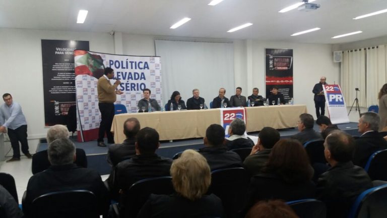 Lideranças do PR de Zortéa participam de encontro regional do partido em Curitibanos