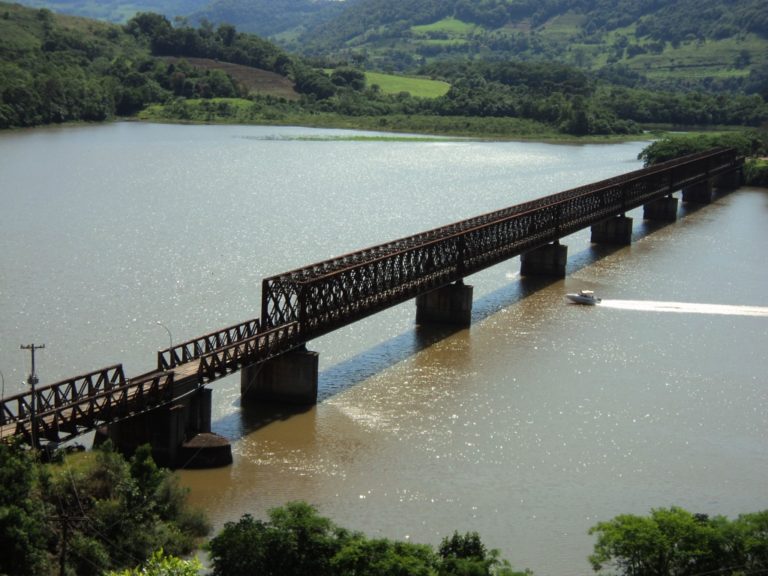 Ponte rodoferroviária em Marcelino Ramos terá trânsito interditado por uma semana