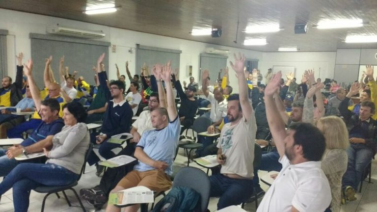 Funcionários dos Correios entram em greve em Santa Catarina