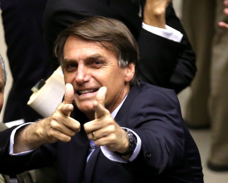 Bolsonaro promete em Belém “arma para todos”