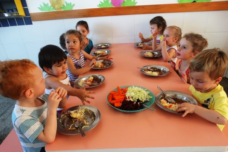 Alimentação saudável é estimulada nas escolas em Ipira