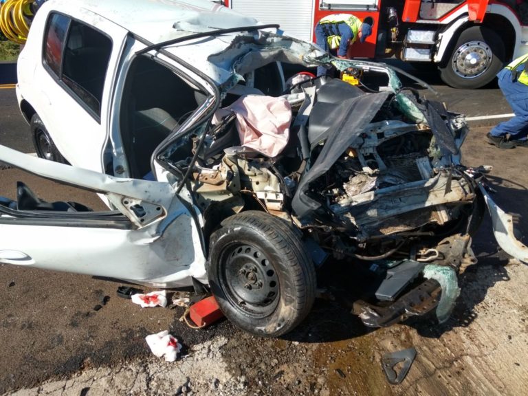 Acidente com carro de Joaçaba deixa três pessoas feridas na BR-282 no Oeste