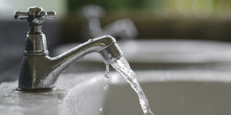 CASAN sugere uso responsável da água e dá dicas de economia