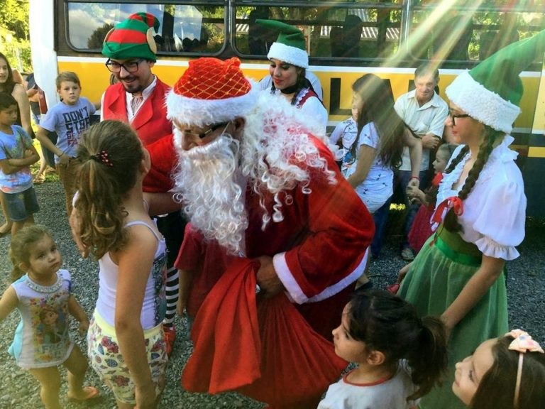 Papai Noel visita os loteamentos de Capinzal nesta sexta-feira