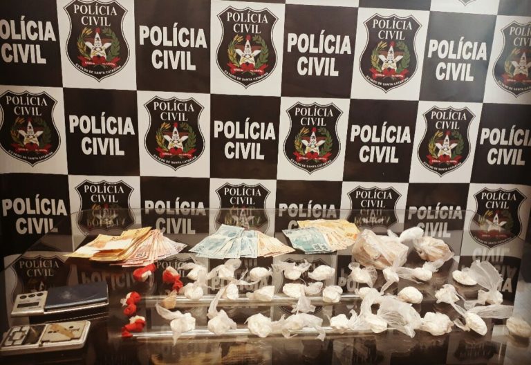 Polícia Civil apreende drogas, balanças, dinheiro e prende dois por tráfico em Joaçaba e Herval