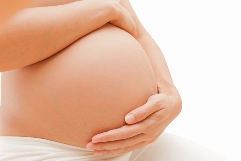 Pré-eclâmpsia afeta até 7% das grávidas brasileiras e pode levar à morte da mãe e do bebê