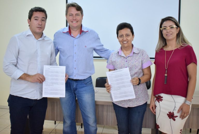Municípios da ADR Joaçaba assinam convênios do transporte escolar 2018
