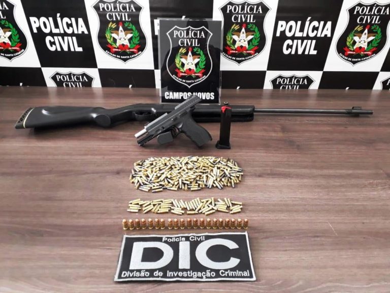 Polícia de Campos Novos prende três homens por posse ilegal de arma de fogo