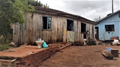 Laudo aponta a urgência na remoção de 20 residências em Zortéa
