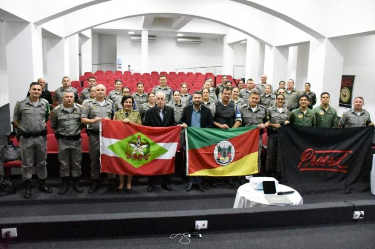 Polícia Gaúcha e Catarinense participam de encontro de instrutores do PROERD em Machadinho