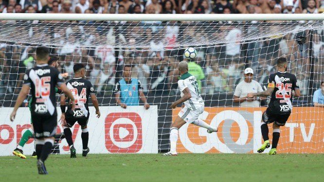 Palmeiras vence o Vasco em São Januário e é campeão brasileiro de 2018