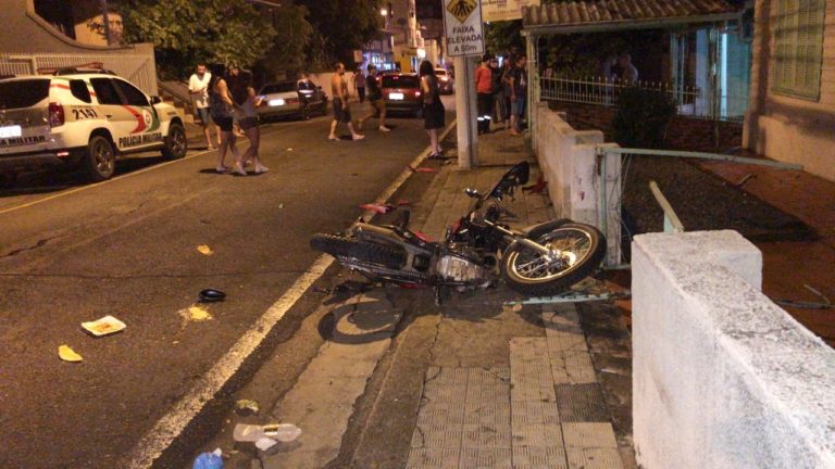 Capinzal: Motociclista ferido após tentativa de fuga da PM e colisão; condutor não acatou ordem de parada