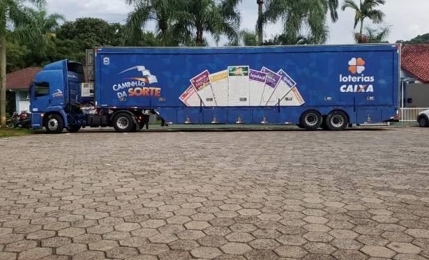 Caminhão da sorte chegou neste domingo em Piratuba