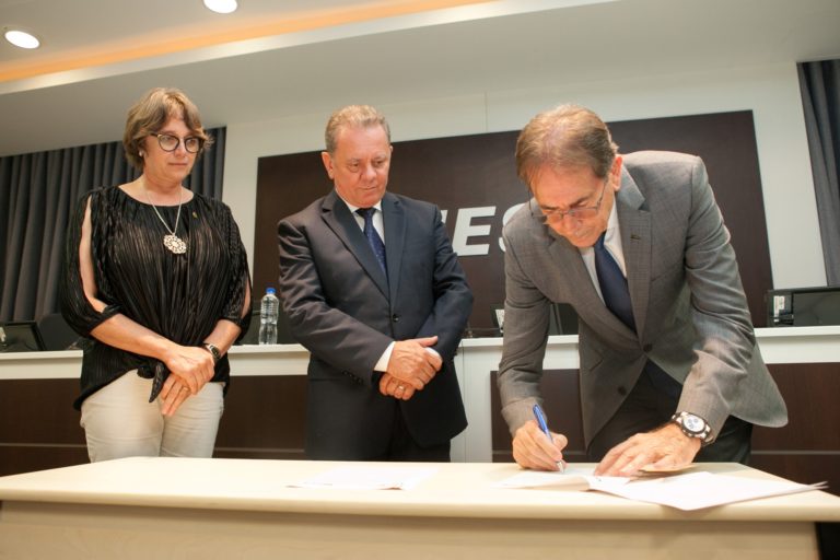 FIESC firma parceria com municípios para promoção do desenvolvimento industrial