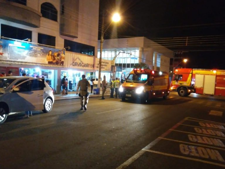 Acidente em cruzamento no centro de Campos Novos mobiliza bombeiros e PM