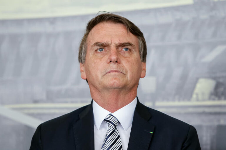 Governo Bolsonaro reduz gastos com cartões corporativos em 28%