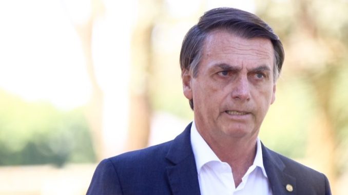 Bolsonaro deve vetar aumento do fundo eleitoral, diz senador