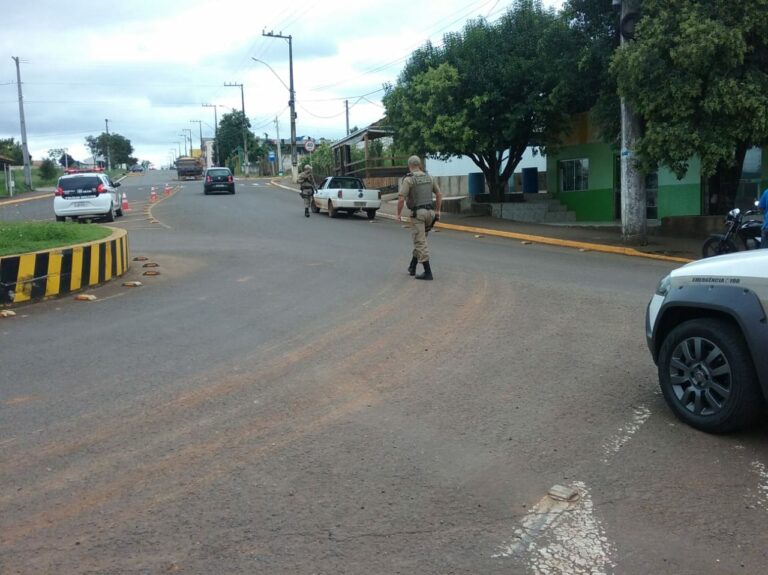 PM realiza operação de trânsito em Zortéa