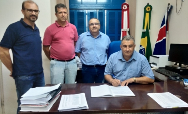 Vice-prefeito Evando Antônio de Azeredo assume o executivo de Piratuba
