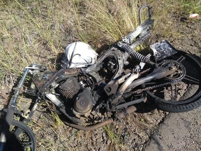 Homem gravemente ferido na SC-355 em Jaborá; após batida motocicleta incendiou