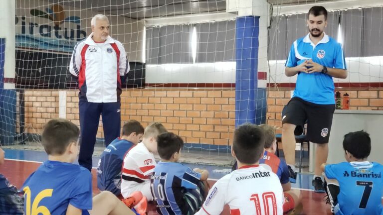 Congresso internacional de Futsal vai homenagear gerente de escolas de base de Piratuba