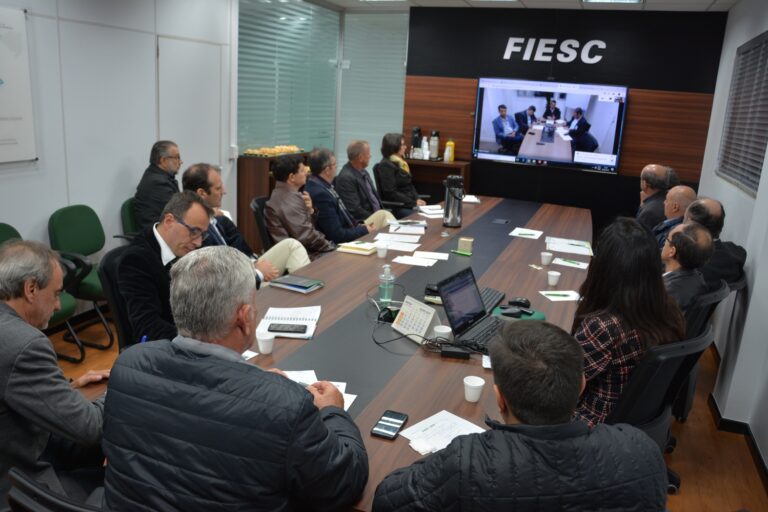 FIESC projeta ações para o fortalecimento das suas entidades no Oeste catarinense