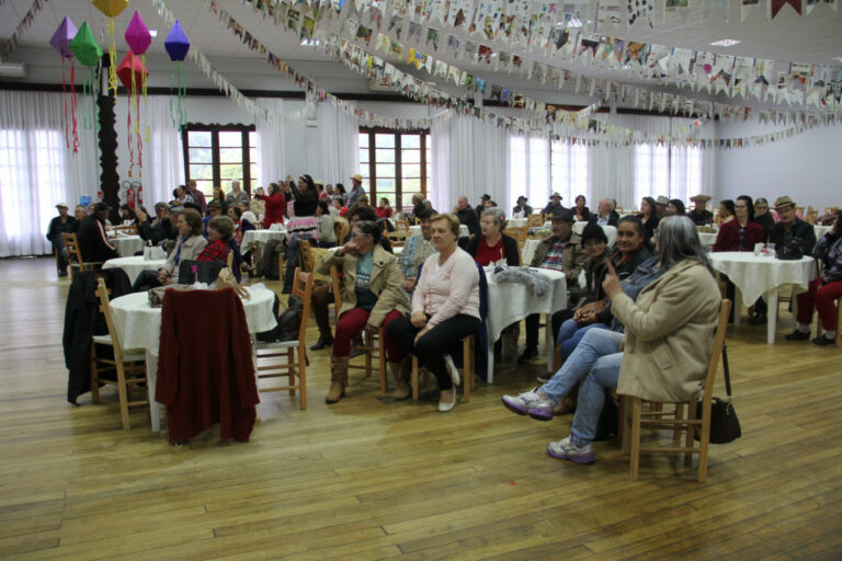 2ª parte da festa junina dos idosos foi realizada nesta terça em Capinzal