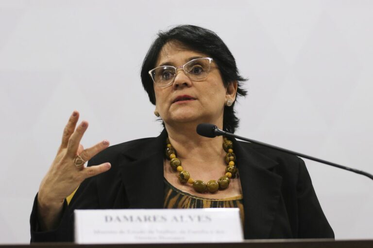 Ministra Damares Alves estará em SC nesta quinta-feira