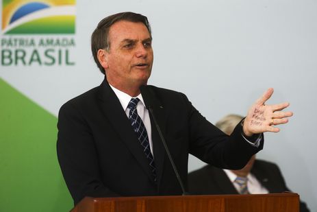 Bolsonaro passa por nova cirurgia para correção de hérnia