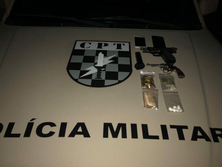 Dupla é morta em confronto com policiais em SC; armas e droga foram apreendidas