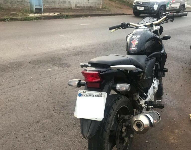 Polícia Militar de Campos Novos cumpre dois mandados de prisão e recupera motocicleta