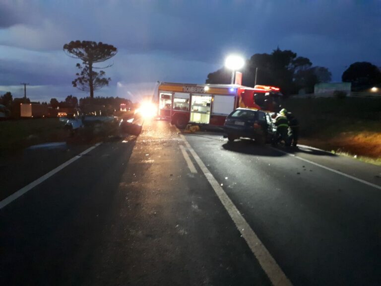 Acidentes deixam ao menos 12 mortos em rodovias de Santa Catarina