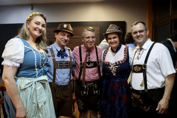 Governador e vice prestigiam abertura da 36ª edição da Oktoberfest em Blumenau