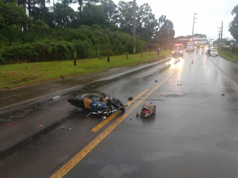 Vídeo mostra acidente fatal de duas motocicletas no portal de entrada de Caçador