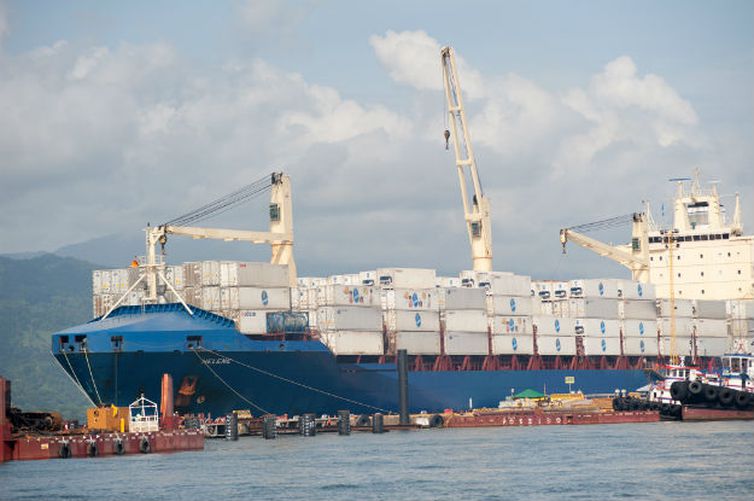Com nova revisão da balança comercial, exportações sobem US$ 6,4 bilhões