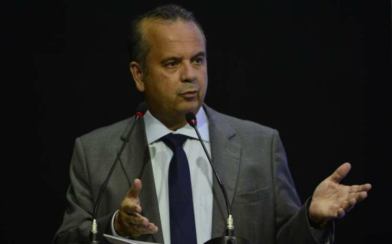 Governo anunciará medidas para conter fila do INSS na quarta, diz Marinho
