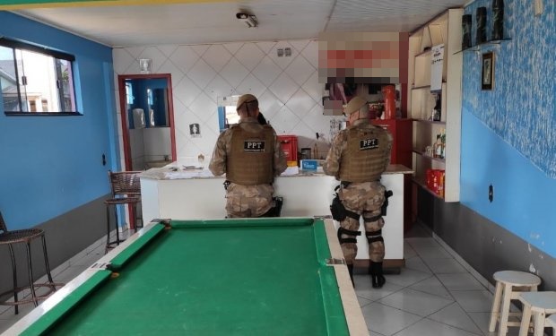 Operação da Polícia Militar apreende 22 mil carteiras de cigarro em Santa Catarina