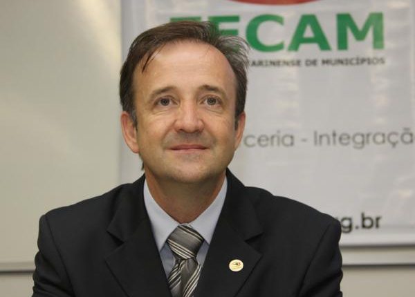 Prefeito de Caçador é o novo presidente da Federação Catarinense de Municípios