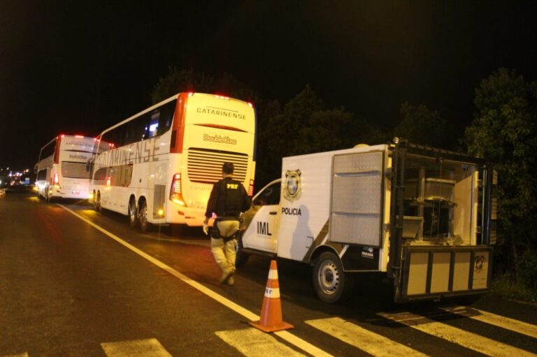 Passageiro armado mata dois que tentaram assalto a ônibus da Catarinense