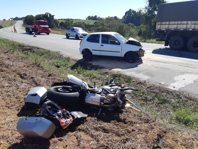 Colisão frontal mata motociclista na BR-280; outras três pessoas ficaram feridas